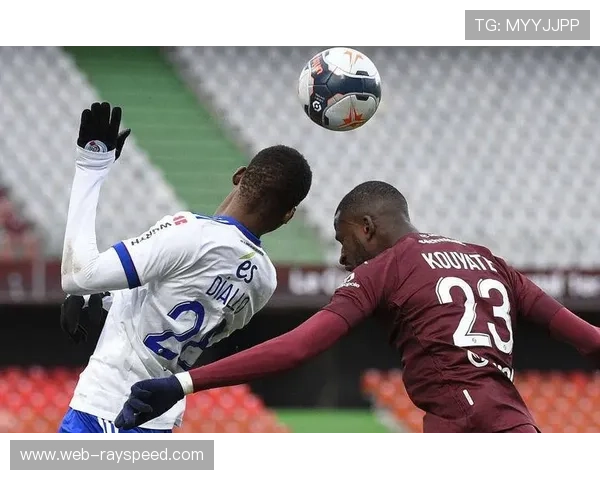 里昂十连胜期间球迷文化：主场氛围成第十二人